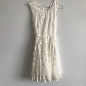 Forever 21 Cream Vintage Lace Sleeveless Dress